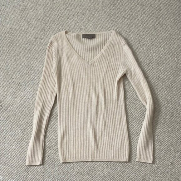 V-Neck Ribbed Cashmere Sweater - Cream, Size M, excellent condition - Picture 1 of 4